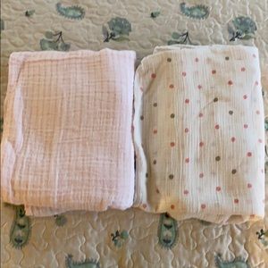 Muslin blankets